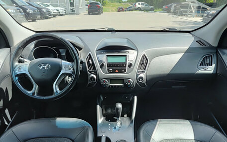 Hyundai ix35 I рестайлинг, 2011 год, 1 300 000 рублей, 18 фотография