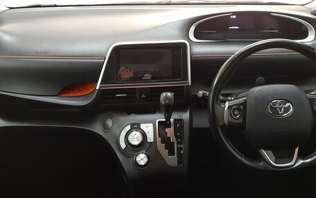 Toyota Sienta II, 2017 год, 1 199 000 рублей, 10 фотография