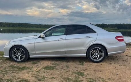 Mercedes-Benz E-Класс, 2010 год, 1 350 000 рублей, 1 фотография