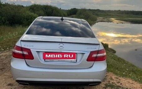 Mercedes-Benz E-Класс, 2010 год, 1 350 000 рублей, 4 фотография