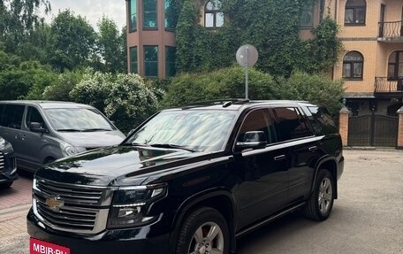 Chevrolet Tahoe IV, 2017 год, 3 950 000 рублей, 2 фотография