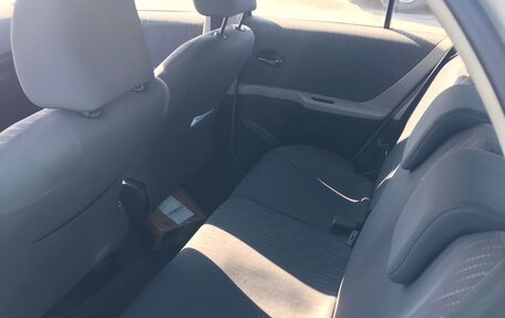Toyota Yaris III рестайлинг, 2009 год, 670 000 рублей, 8 фотография