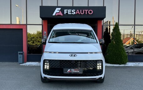 Hyundai Staria, 2022 год, 5 998 000 рублей, 2 фотография