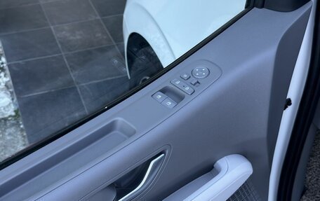Hyundai Staria, 2022 год, 5 998 000 рублей, 9 фотография