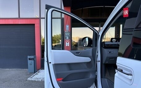 Hyundai Staria, 2022 год, 5 998 000 рублей, 8 фотография