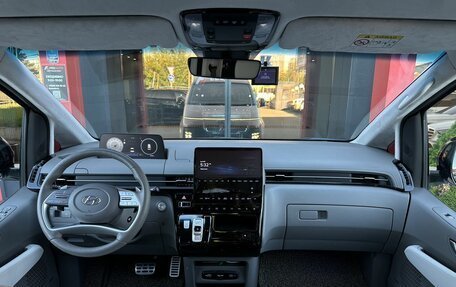Hyundai Staria, 2022 год, 5 998 000 рублей, 17 фотография