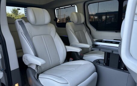 Hyundai Staria, 2022 год, 5 998 000 рублей, 33 фотография