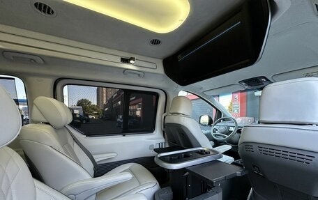 Hyundai Staria, 2022 год, 5 998 000 рублей, 31 фотография