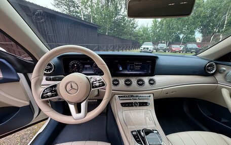Mercedes-Benz E-Класс, 2018 год, 5 500 000 рублей, 11 фотография