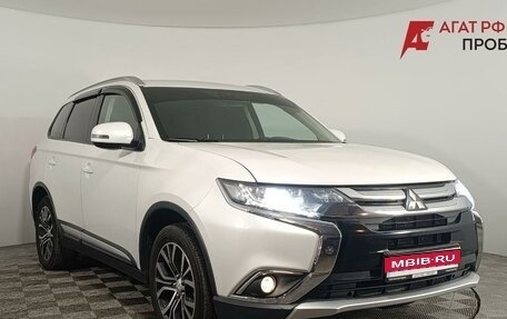 Mitsubishi Outlander III рестайлинг 3, 2018 год, 1 790 000 рублей, 1 фотография