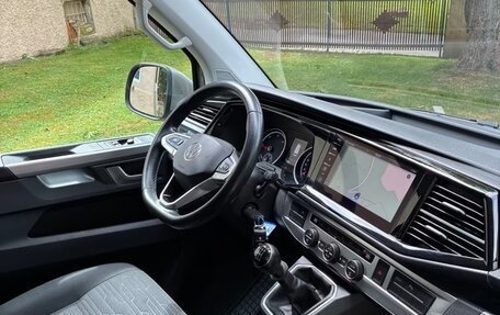 Volkswagen Multivan T6 рестайлинг, 2023 год, 4 950 000 рублей, 7 фотография