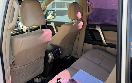 Toyota Land Cruiser Prado 150 рестайлинг 2, 2010 год, 2 699 000 рублей, 7 фотография