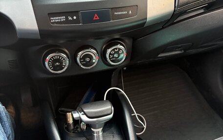 Mitsubishi Outlander III рестайлинг 3, 2012 год, 950 000 рублей, 10 фотография