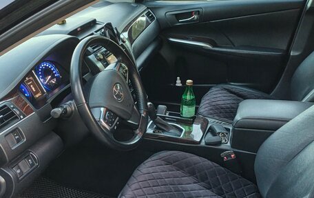 Toyota Camry, 2018 год, 2 550 000 рублей, 10 фотография