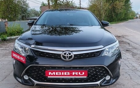 Toyota Camry, 2018 год, 2 550 000 рублей, 4 фотография