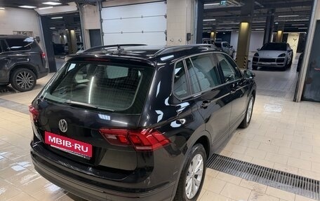 Volkswagen Tiguan II, 2020 год, 2 900 000 рублей, 6 фотография