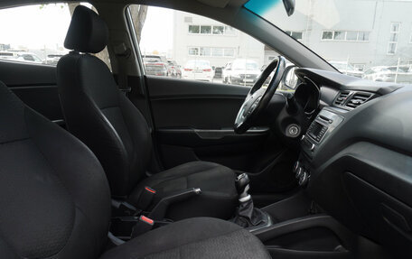 KIA Rio III рестайлинг, 2015 год, 905 000 рублей, 19 фотография