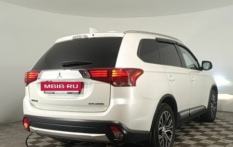 Mitsubishi Outlander III рестайлинг 3, 2018 год, 1 790 000 рублей, 7 фотография