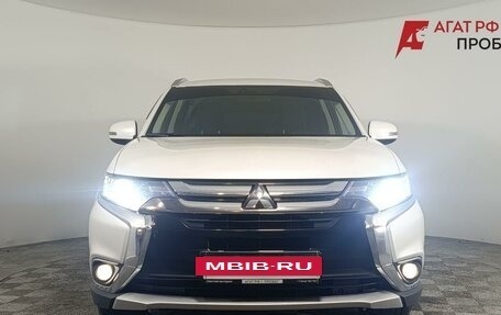 Mitsubishi Outlander III рестайлинг 3, 2018 год, 1 790 000 рублей, 2 фотография