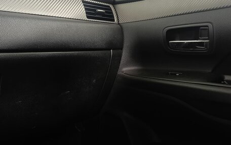 Mitsubishi Outlander III рестайлинг 3, 2018 год, 1 790 000 рублей, 15 фотография