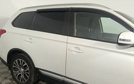 Mitsubishi Outlander III рестайлинг 3, 2018 год, 1 790 000 рублей, 21 фотография