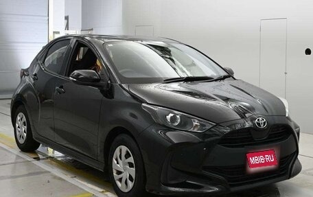 Toyota Yaris, 2022 год, 895 010 рублей, 1 фотография