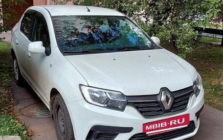 Renault Logan II, 2018 год, 600 000 рублей, 3 фотография