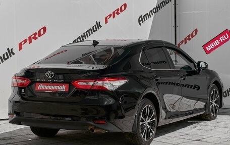 Toyota Camry, 2021 год, 2 600 000 рублей, 6 фотография