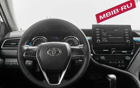 Toyota Camry, 2021 год, 2 600 000 рублей, 12 фотография