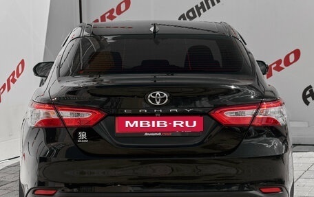 Toyota Camry, 2021 год, 2 600 000 рублей, 5 фотография