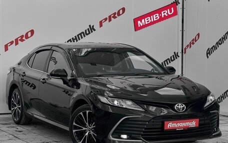 Toyota Camry, 2021 год, 2 600 000 рублей, 3 фотография