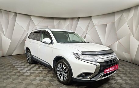 Mitsubishi Outlander III рестайлинг 3, 2019 год, 1 883 000 рублей, 3 фотография