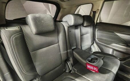 Mitsubishi Outlander III рестайлинг 3, 2019 год, 1 883 000 рублей, 17 фотография