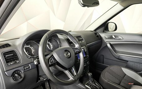 Skoda Yeti I рестайлинг, 2017 год, 1 750 000 рублей, 18 фотография
