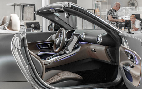 Mercedes-Benz SL-Класс AMG, 2024 год, 23 990 000 рублей, 24 фотография