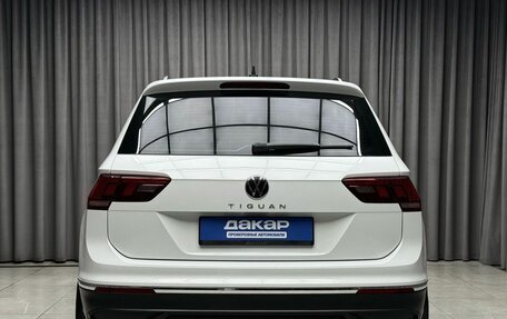 Volkswagen Tiguan II, 2021 год, 2 349 000 рублей, 5 фотография