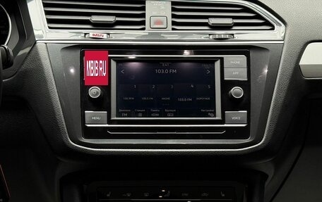 Volkswagen Tiguan II, 2021 год, 2 349 000 рублей, 14 фотография