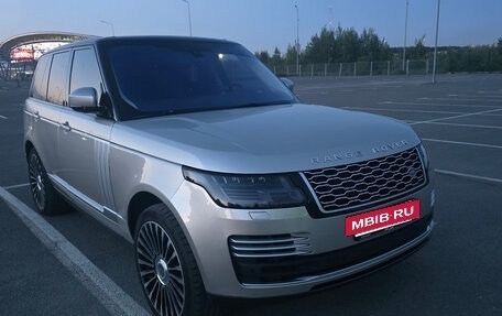 Land Rover Range Rover IV рестайлинг, 2015 год, 4 380 000 рублей, 11 фотография