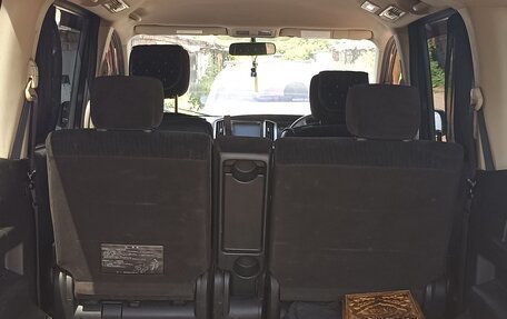 Nissan Serena III, 2010 год, 1 000 000 рублей, 13 фотография