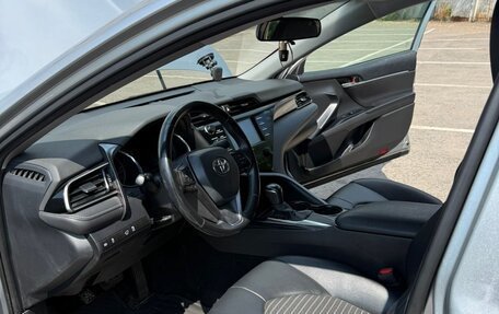 Toyota Camry, 2020 год, 2 500 000 рублей, 13 фотография