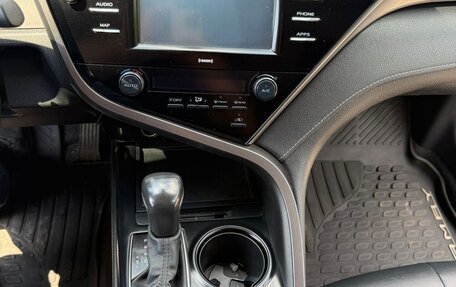 Toyota Camry, 2020 год, 2 500 000 рублей, 21 фотография