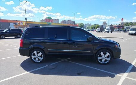 Chrysler Town & Country V рестайлинг, 2011 год, 1 500 000 рублей, 6 фотография