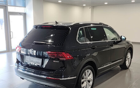 Volkswagen Tiguan II, 2018 год, 2 725 000 рублей, 6 фотография