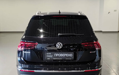 Volkswagen Tiguan II, 2018 год, 2 725 000 рублей, 7 фотография