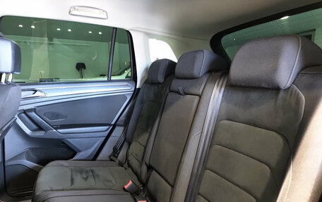 Volkswagen Tiguan II, 2018 год, 2 725 000 рублей, 15 фотография