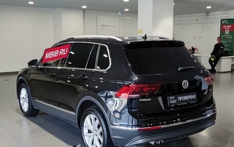 Volkswagen Tiguan II, 2018 год, 2 725 000 рублей, 8 фотография