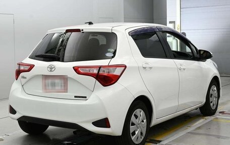 Toyota Vitz, 2019 год, 721 010 рублей, 2 фотография