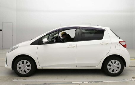 Toyota Vitz, 2019 год, 721 010 рублей, 4 фотография