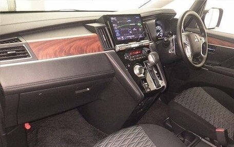 Mitsubishi Delica D:5 I, 2023 год, 2 700 000 рублей, 4 фотография