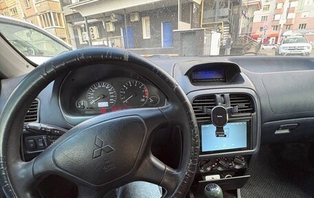 Mitsubishi Carisma I, 2000 год, 170 000 рублей, 8 фотография